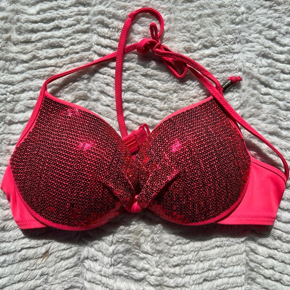 Victoria’s Secret pink bombshell bikini top 👙